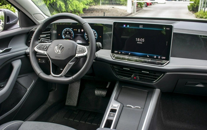 Volkswagen Passat cena 192500 przebieg: 5, rok produkcji 2024 z Ostrów Lubelski małe 277